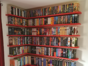 corner bookcase shelves